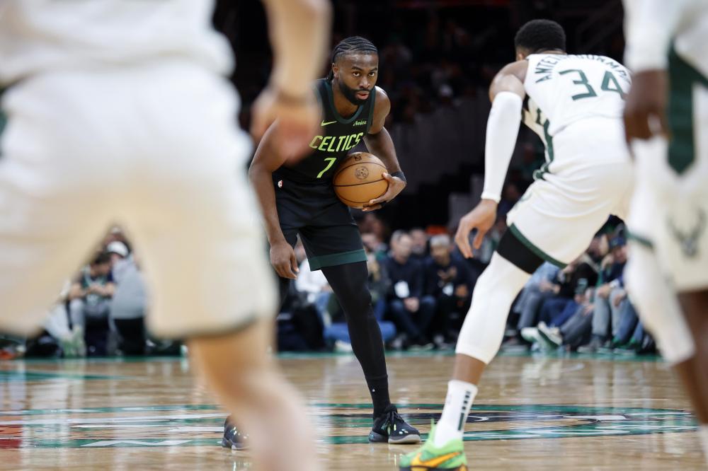 教练在场边 教练在场边