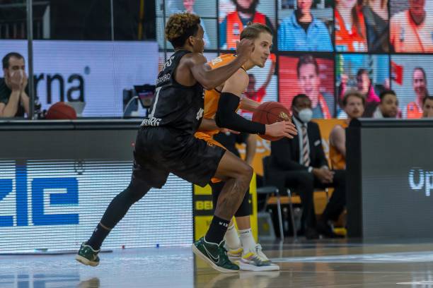 多挑战面前 多挑战面前